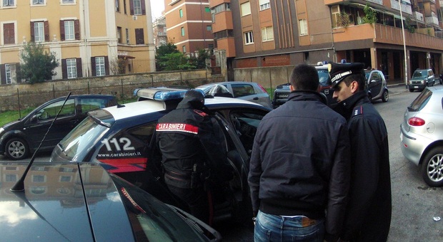 Passoscuro, calci e ceffoni alla moglie: marito violento arrestato dai carabinieri