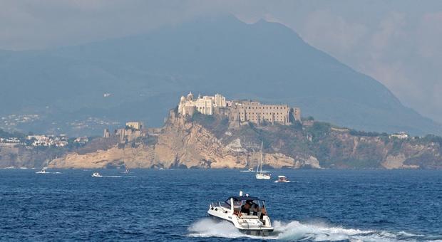 Fase due in Campania, ecco cosa deve fare chi rientra dal Nord dal 4 maggio: vietato tornare a Capri, Ischia e Procida