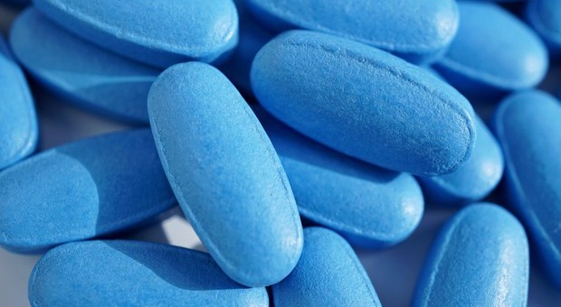 Pfizer alza il prezzo di cento medicinali: sarà più costoso anche il Viagra