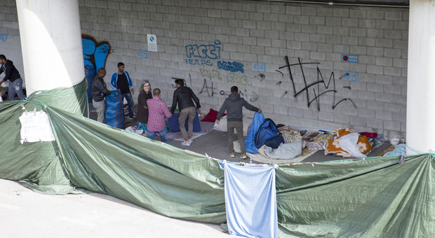Migranti nei parcheggi del Bronx (foto di repertorio)