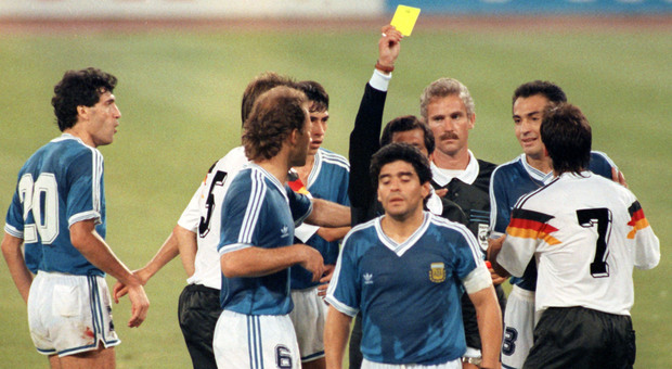 L'arbitro della finale Italia '90: «Avrei dovuto espellere Maradona prima del via»