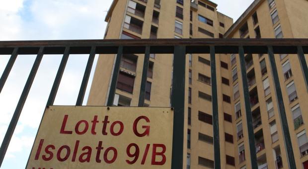 Scampia, blitz anti-abusivismo: smantellate 5 baracche nel Lotto G