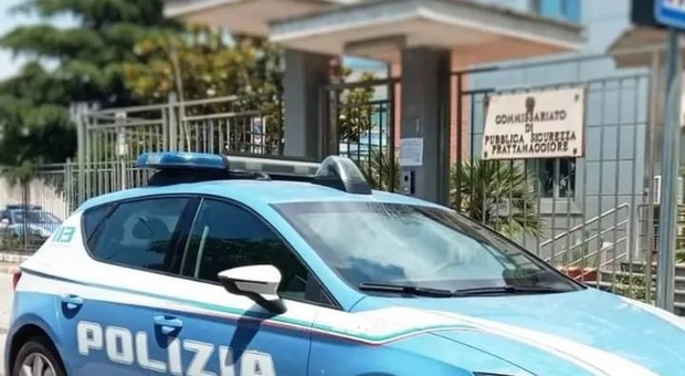 Sparatoria a Frattaminore: quattro colpi d'arma da fuoco contro un garage in via Rosselli