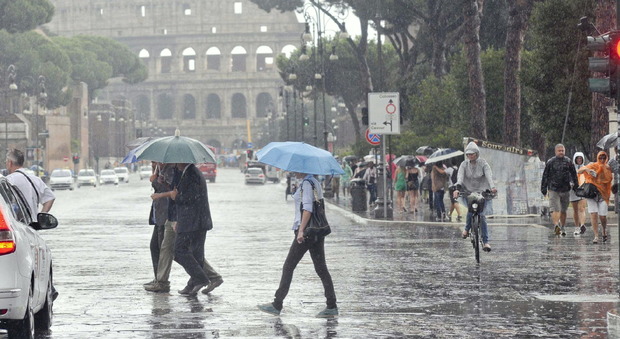 Maltempo, torna l'inverno: pioggia e neve a bassa quota E nel Lazio è allerta meteo