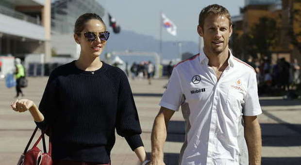 F1, disavventura choc per Button e la moglie: ​narcotizzati e derubati di 400mila euro