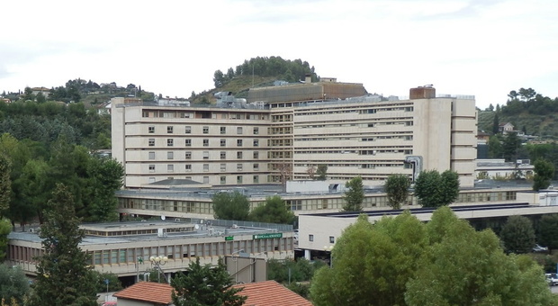 Ascoli, assenze ingiustificate in ospedale: l'Area Vasta sospende il medico per quattro mesi