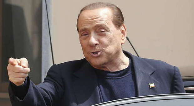 Berlusconi ai servizi sociali: l'ex premier alla Sacra Famiglia di Cesano Boscone per assistere i malati