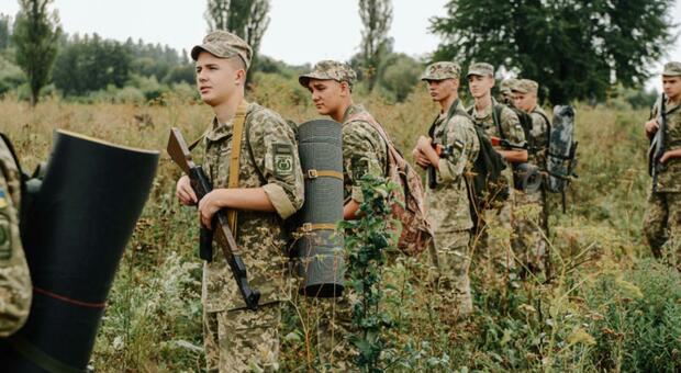 Ucraina, rapporto dell'intelligence Usa: «La Russia ha perso l’87% delle truppe da inizio conflitto»