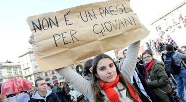 I giovani italiani: "Disoccupazione peggio del ​terrorismo, il bullismo colpa anche della rete"