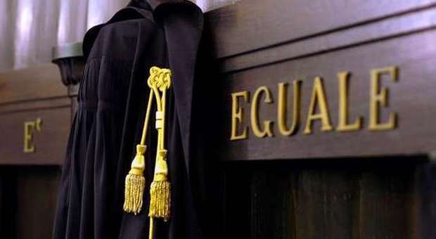 Il sindacato: «Troppi avvocati in nero negli studi legali»