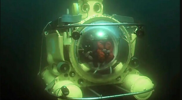 Titan, il primo sottomarino di OceanGate è in vendita. Antipodes, può immergersi fino a 300 metri: ecco quanto costa