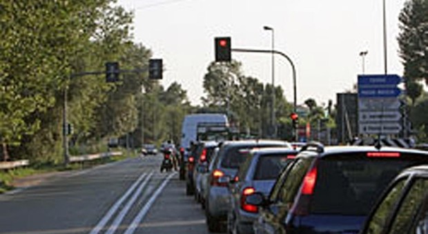 Rieti, a Fara il nubifragio di martedì ha messo ko il semaforo della Salaria disagi e pericoli per gli automobilisti