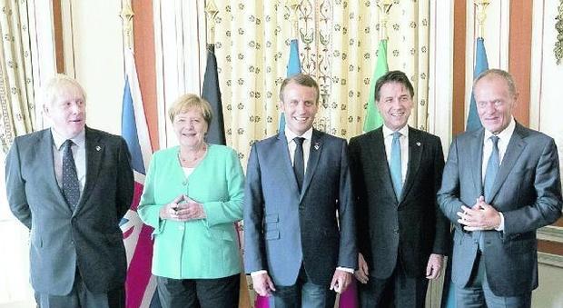 G7, una grande coalizione per salvare l'Amazzonia. Ma è scontro sulla Brexit