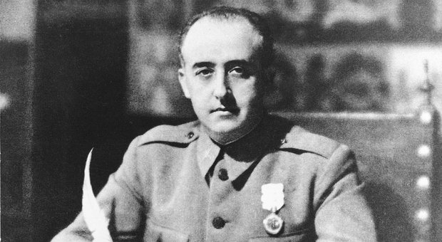 Francisco Franco, i resti saranno riesumati dal mausoleo il 10 giugno