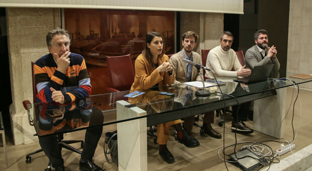 La conferenza stampa del centrosinistra a palazzo Cesaroni