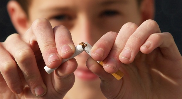 Sigarette, ecco i rischi per chi fuma: 10 ragioni per smettere
