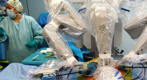 robot chirurgico