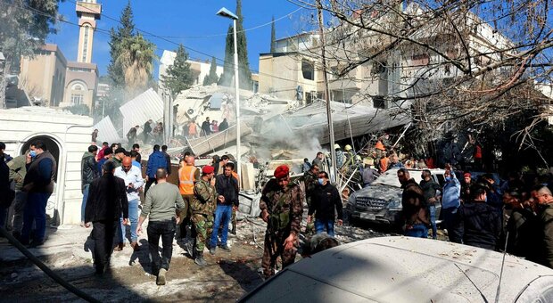 Attacco a base Usa in Iraq, Media: «Diversi militari americani feriti». Siria, raid su Damasco: uccisi 4 capi dei Pasdaran. Netanyahu contro Biden