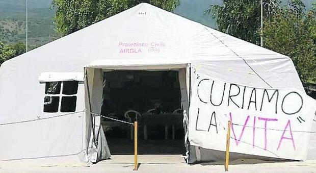 Ospedale, è stallo: a Sant'Agata riparte lo sciopero della fame