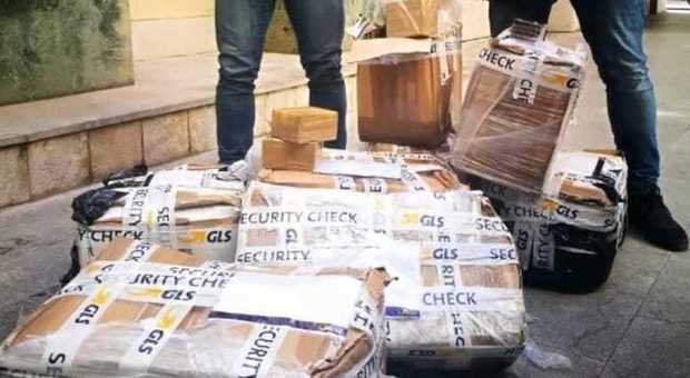 Da Nocera a Palermo: 200 chili di hashish messi nei pacchi postali