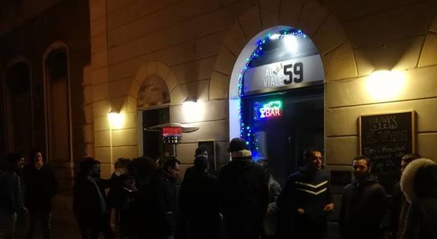 Trieste. Schiamazzi all'alba ed episodi di violenza: bar chiuso per 12 giorni