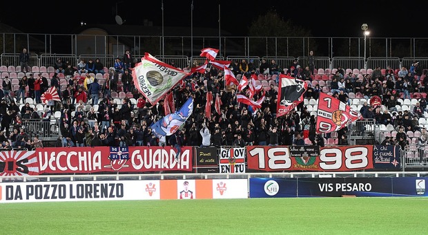 Lega Pro: all'Ancona il derby con la Recanatese. Fermana sconfitta dall'Arezzo, oggi tocca alla Vis
