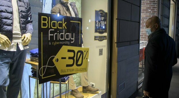 Black Friday, a Roma è davvero “nero”: acquisti giù del 60%. E nel 2020 chiusi 5.000 esercizi