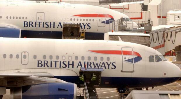 Steward della British Airways muore in aereo prima del decollo da Londra verso Hong Kong