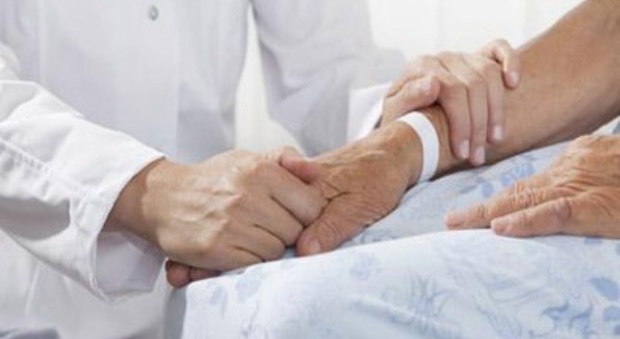 Olanda, estendere l'eutanasia a chi non ha gravi problemi di salute