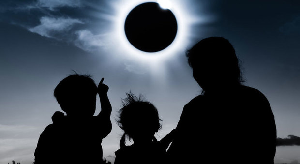 Usa, cento giorni all'eclissi totale di Sole: le 10 migliori località (già sold out) dove osservarla video