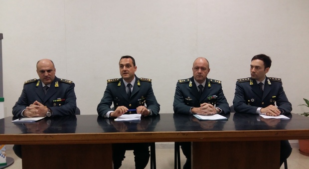 La conferenza stampa al comando provinciale, il secondo da sinistra è il colonnello Michele Bosco