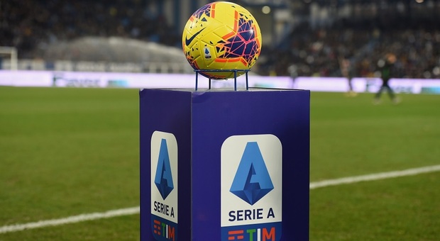 Serie A, anticipi e i posticipi fino alla 29ª: Lazio-Roma venerdì 15 gennaio