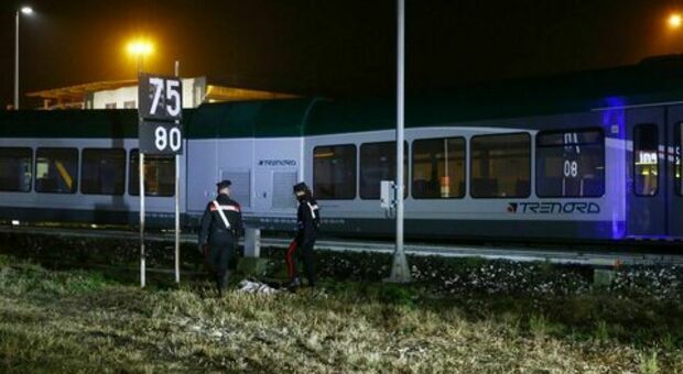 Operaio travolto e ucciso da un treno a Brescia: aveva 51 anni e stava lavorando in un cantiere in stazione
