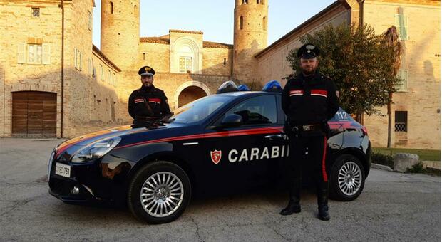 Maxifurto di maglie griffate a Montefano, indagini lampo dei carabinieri: ladri bloccati a Cassino con la refurtiva
