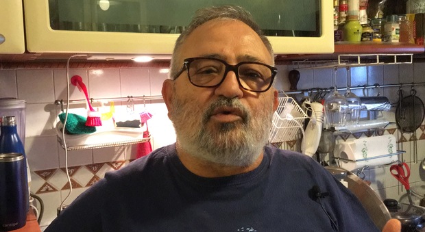 Trovato l'autore dell'inno a Napoli: è un ex ferroviere la star del web