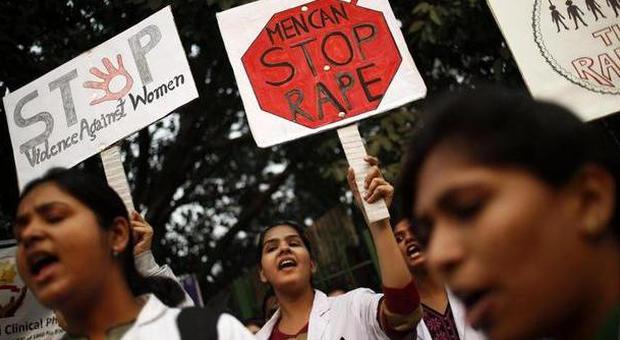 India, 35enne denuncia: "Mi hanno stuprata in un commissariato"
