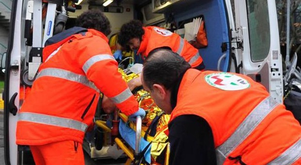 Ascoli, frontale sulla Salaria: due feriti gravemente, uno operato d'urgenza