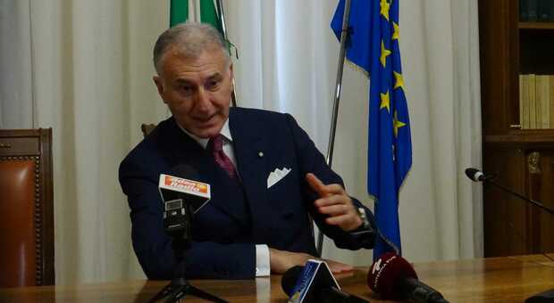 Luigi Carnevale nuovo prefetto di Brindisi. L'insediamento: «Per il G7 siamo nella fase finale della pianificazione»