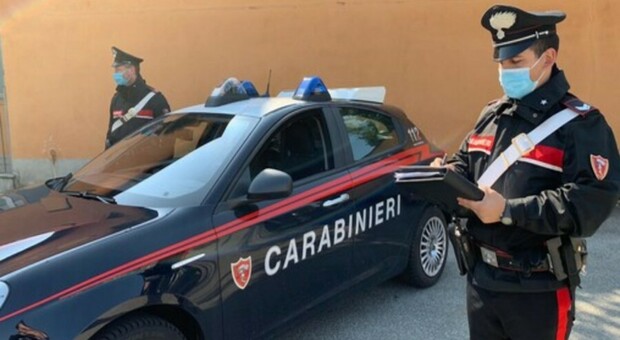 Napoli, controlli diffusi a Ponticelli: arrestato un 44enne per droga e denunciati 4 giovani