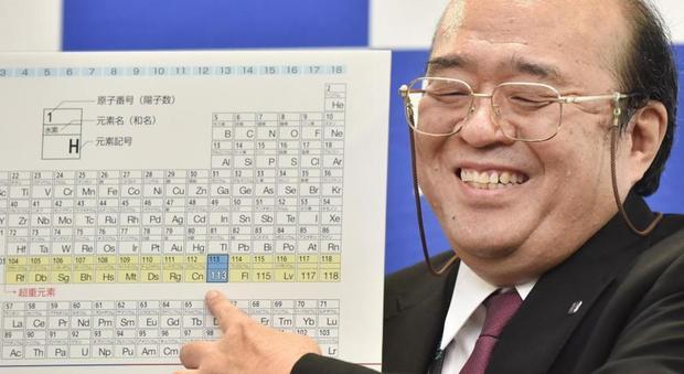 Lo scienziato Kosuke Morita, a capo dell'equipe giapponese che ha scoperto uno dei nuovi quattro elementi chimici della Tavola periodica
