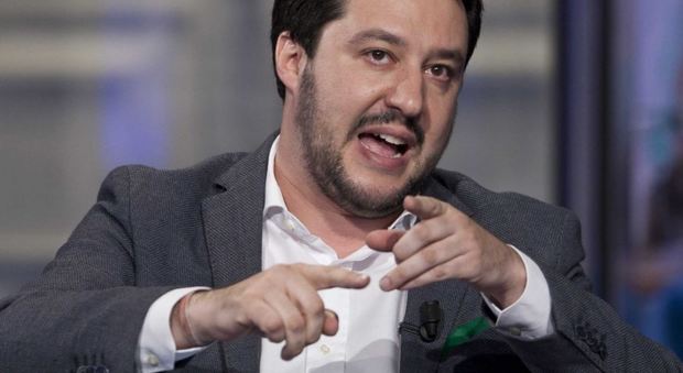 M5S cerca voti a destra. E Matteo Salvini: «Siamo con voi»