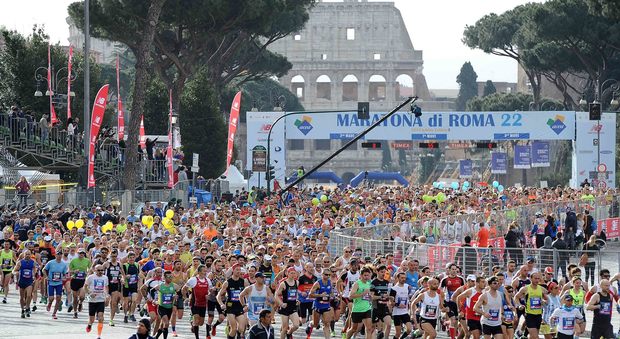 Maratona di Roma, in 100.000 al nastro di partenza