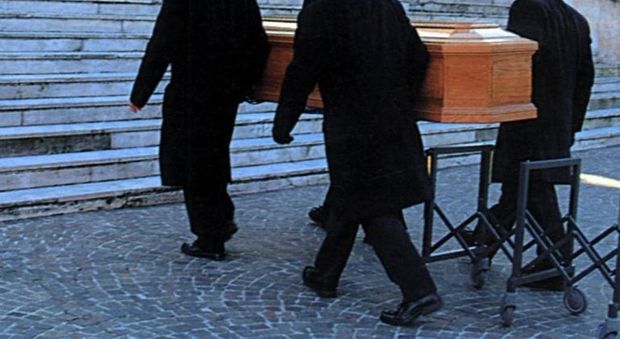 Una cerimonia funebre