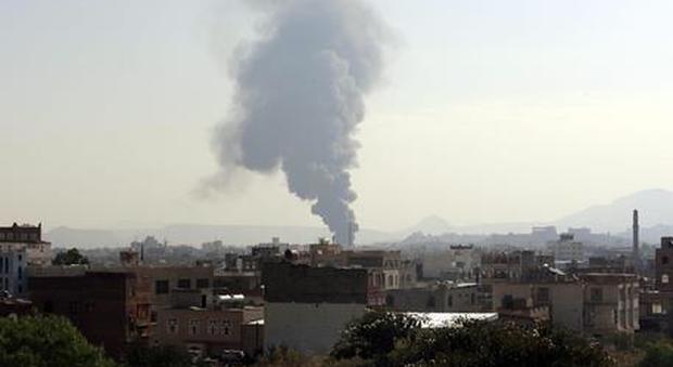 Yemen, raid saudita su funerale: almeno 82 morti e 500 feriti