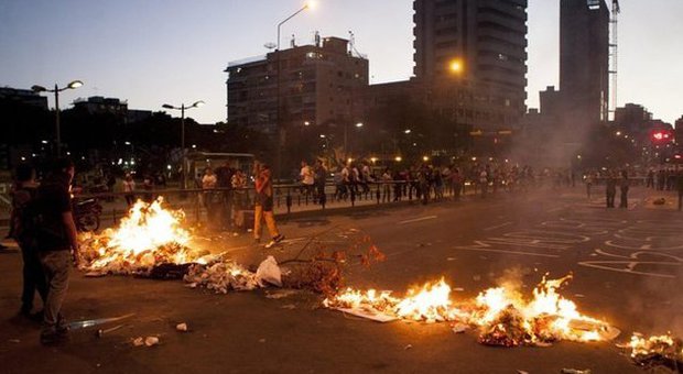 Venezuela, alta tensione. Continuano le proteste contro Maduro