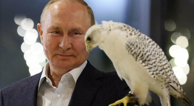 Putin, nervosismo al Cremlino: le difficoltà in guerra e le voci di colpo di stato fanno tremare Mosca