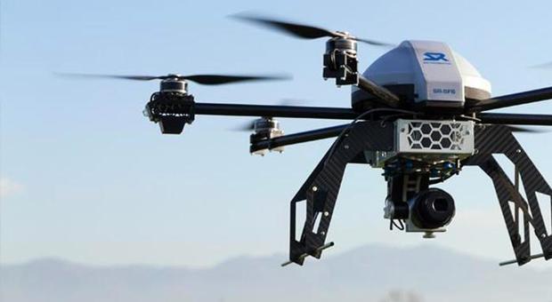 Spagna, aereo sfiora tre droni in fase d'atterraggio: paura su volo Lufthansa