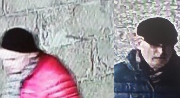 Ecco la foto dei due banditi ripresi dalle telecamere di videosorveglianza