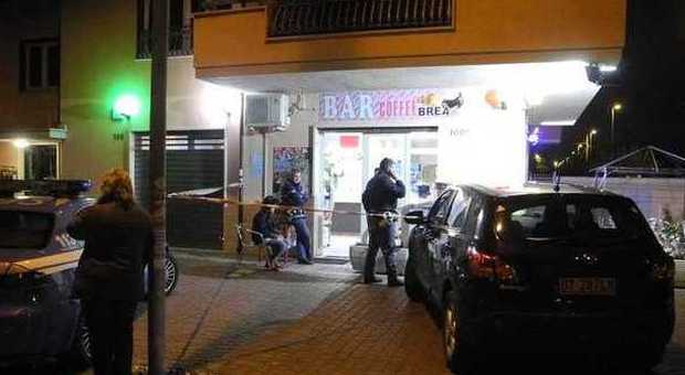 Fiumicino, rapina si conclude in tragedia: una barista uccide il bandito con una coltellata