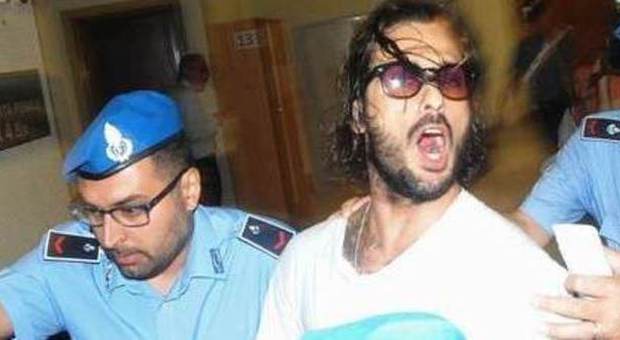 Fabrizio Corona assolto dall'accusa di evasione fiscale, il pm aveva chiesto un anno e nove mesi